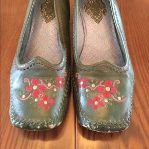 Kitten Heels with Embroidery detail by Clark’s